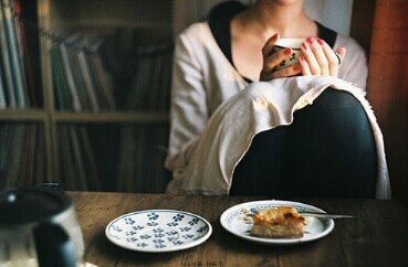 周公解夢(mèng)夢(mèng)見吃飯